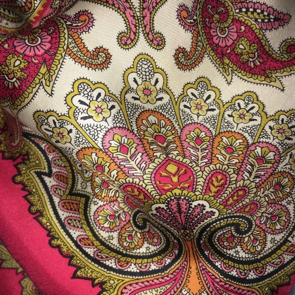 Scarf - Picture 3 of 4